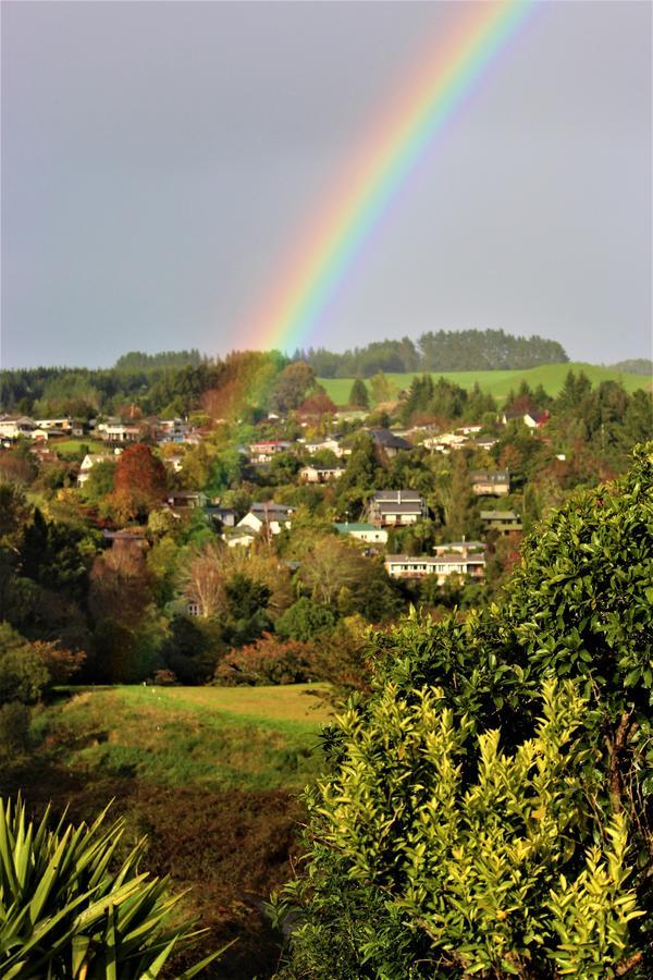 Between The Mountains Rotorua Exterior photo